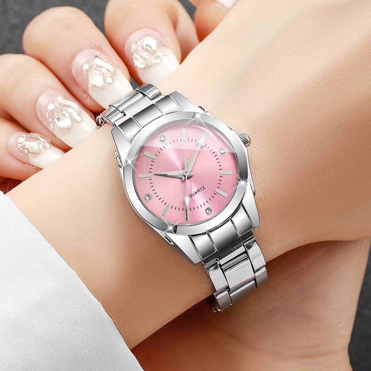 Роскошные женские часы со стра – обзор и цена Luxury Watch Safe